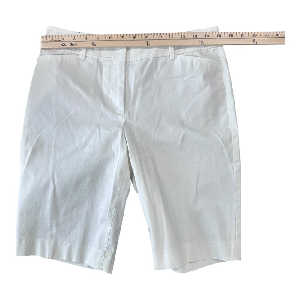 Talbots Perfect Shorts White Size 2‎